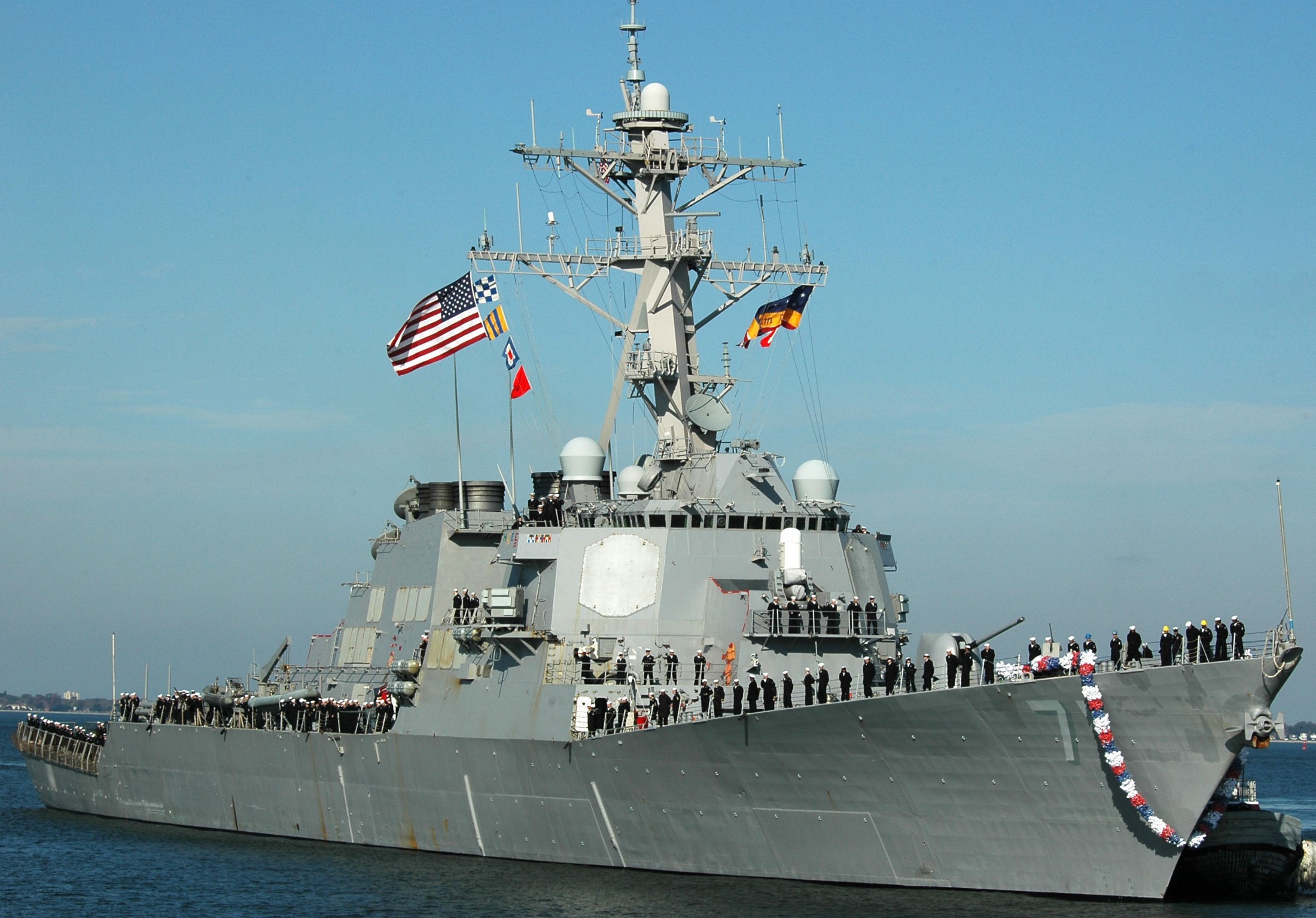 ddg-71 uss ross guided missile destroyer arleigh burke class aegis bmd 92 naval station norfolk virginia