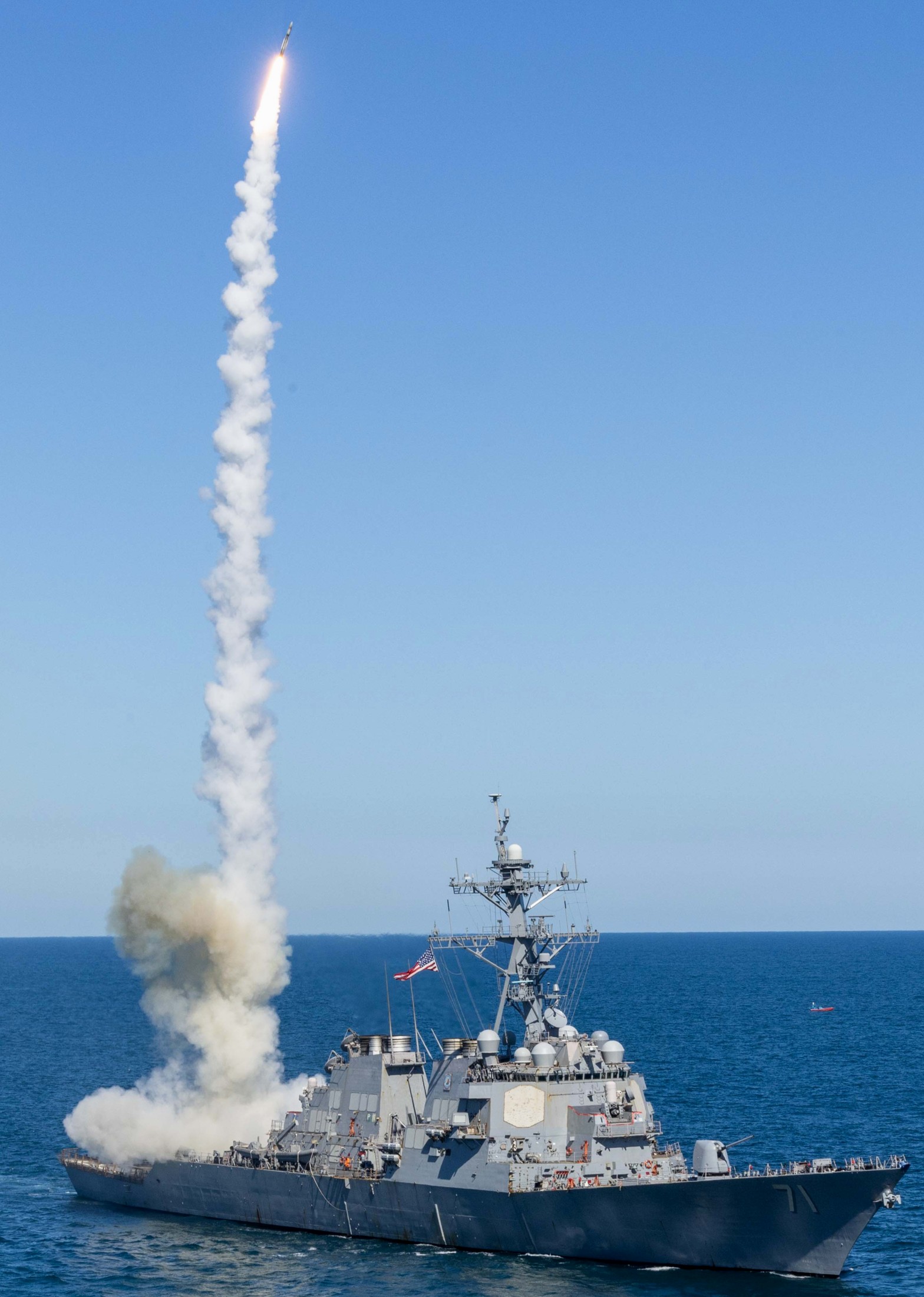 uss ross ddg-71 guided missile destroyer standard sm-2mr 163