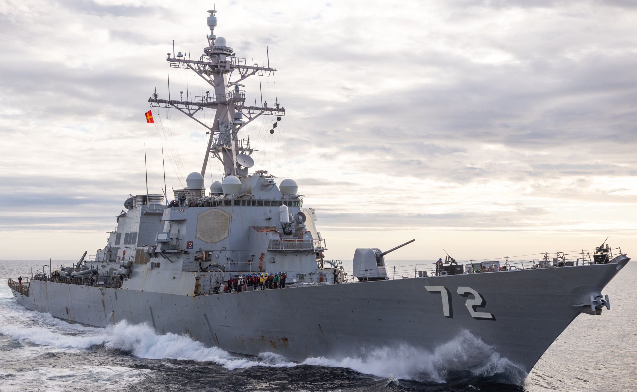 uss mahan ddg-72 guided missile destroyer aegis norwegian sea 2025 76
