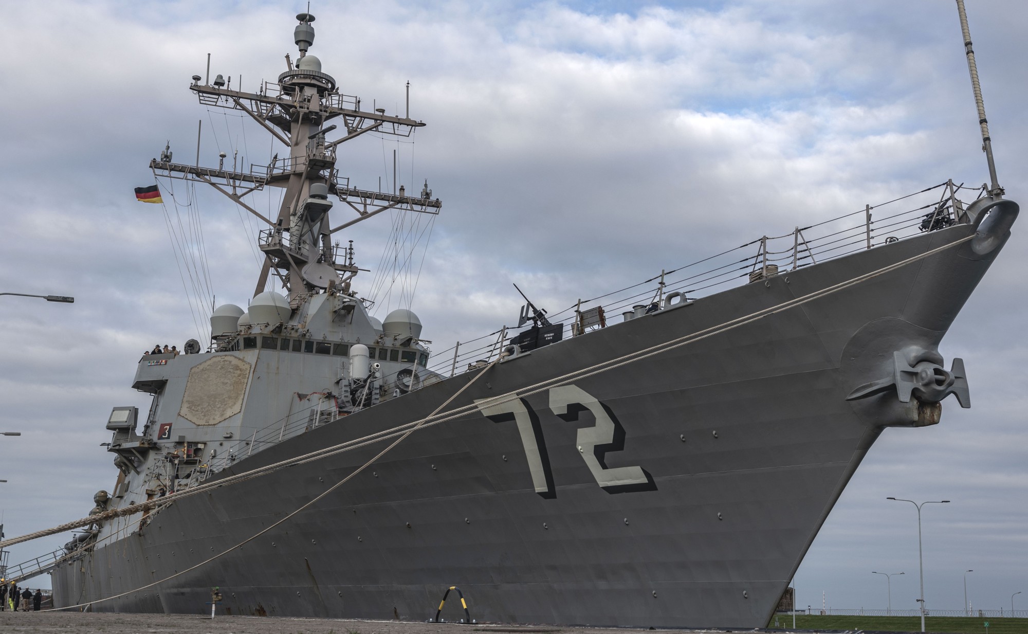 uss mahan ddg-72 guided missile destroyer aegis wilhelmshaven germany 2025
