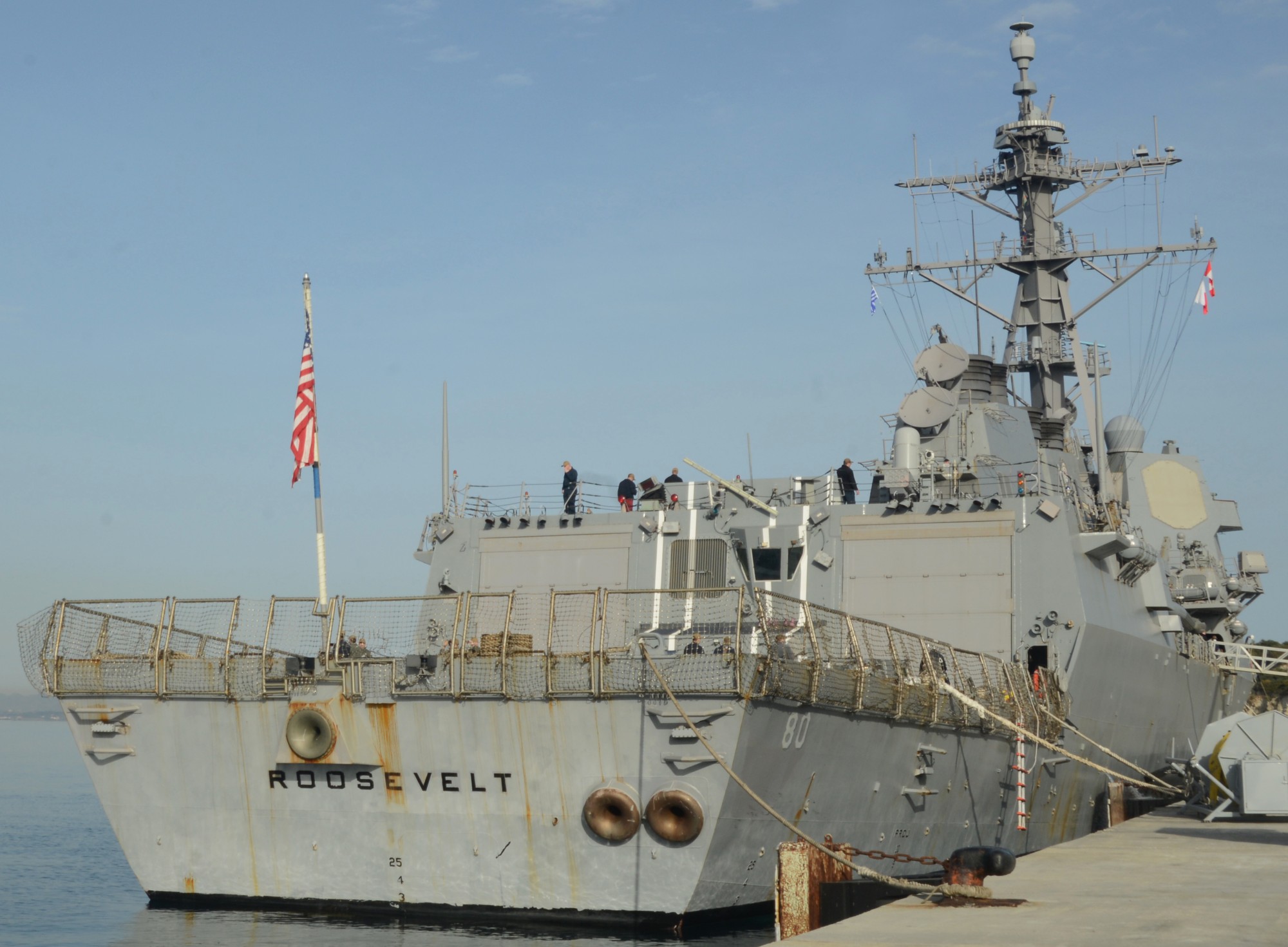 ddg-80 uss roosevelt guided missile destroyer arleigh burke class us navy nsa souda bay greece 75