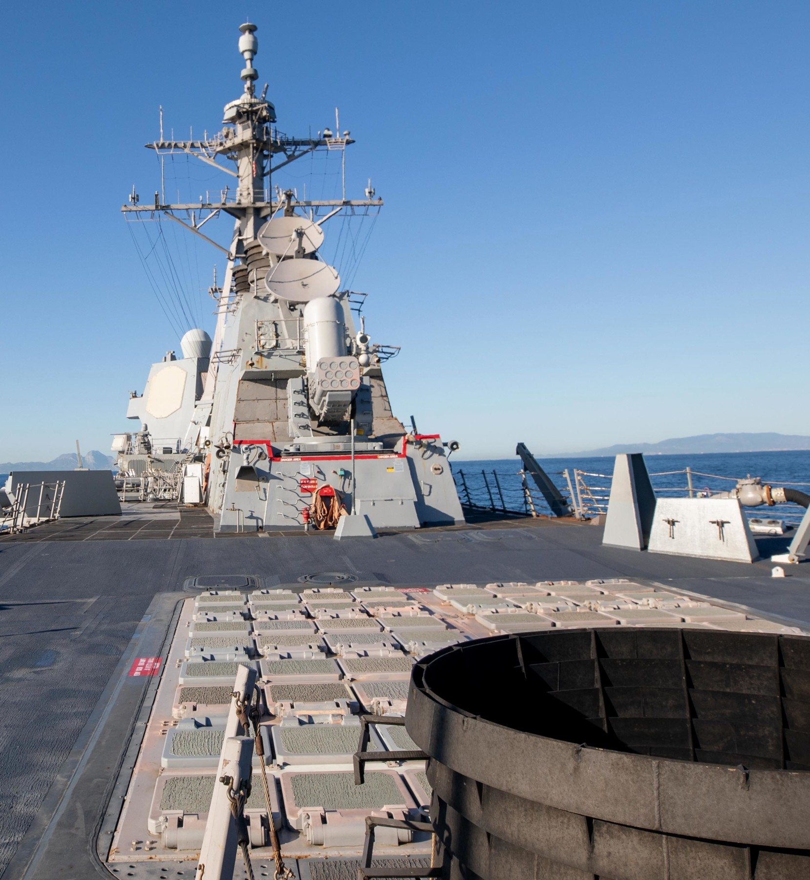 ddg-80 uss roosevelt guided missile destroyer arleigh burke class us navy strait gibraltar 86