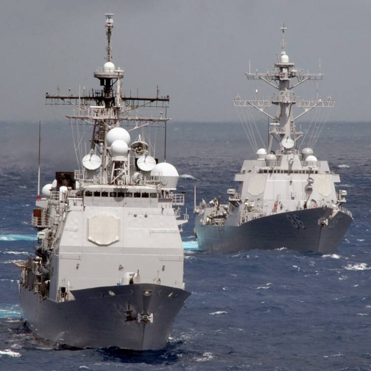DDG-86 USS Shoup and CG-53 USS Mobile Bay