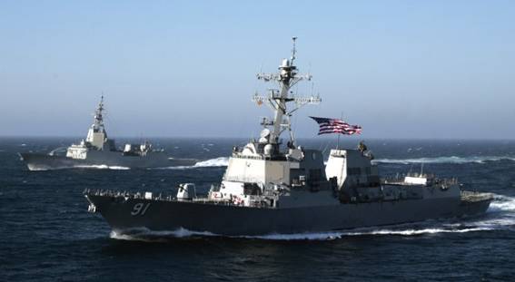 DDG-91 USS Pinckney Arleigh Burke class guided missile destroyer AEGIS