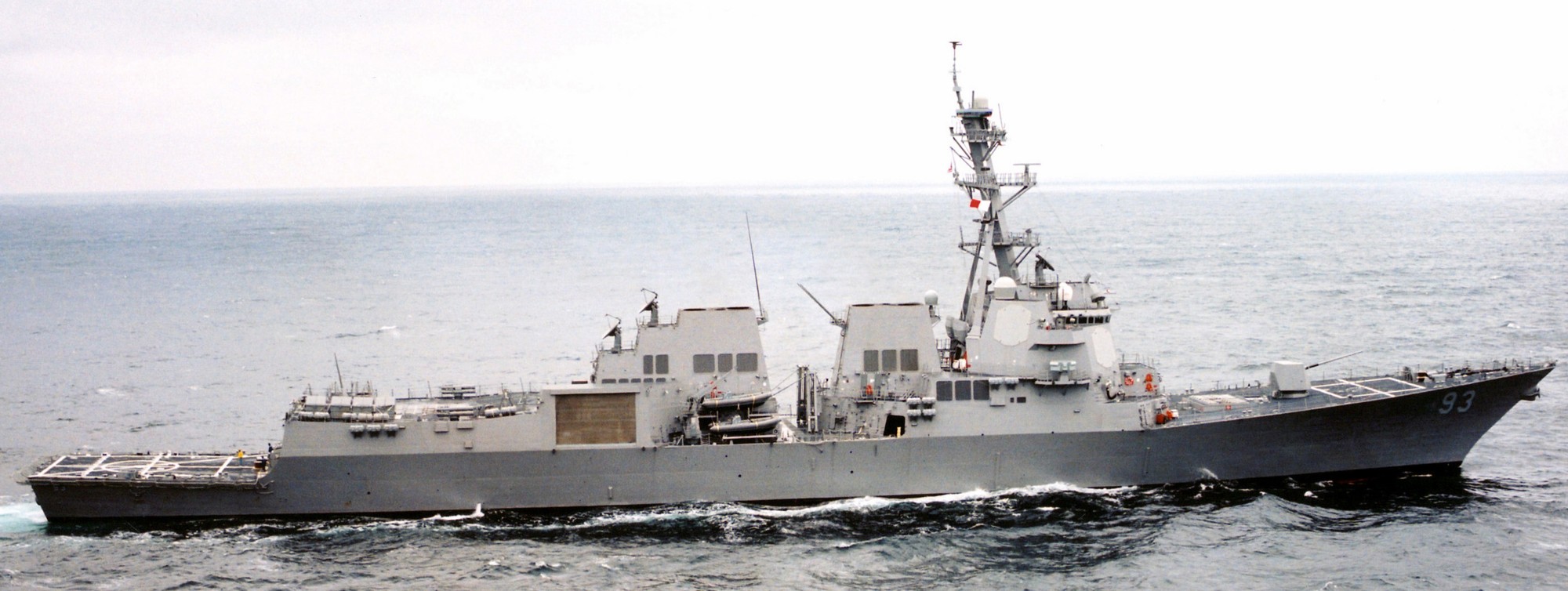 ddg-93 uss chung-hoon arleigh burke class guided missile destroyer 09