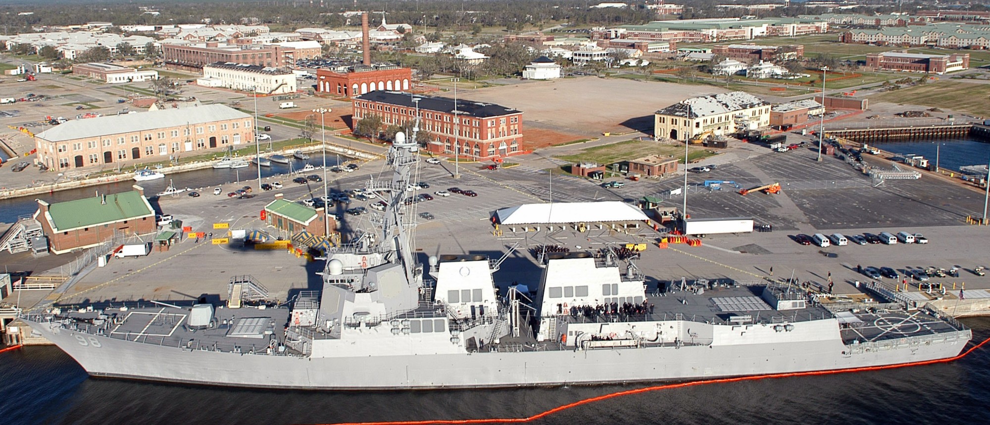 ddg-98 uss forrest sherman arleigh burke class guided missile destroyer aegis us navy nas pensacola florida 04