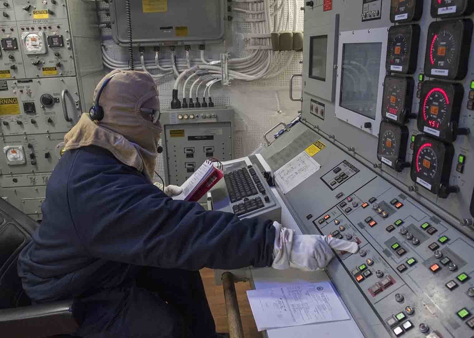ddg-98 uss forrest sherman arleigh burke class guided missile destroyer aegis us navy electric plant console 47
