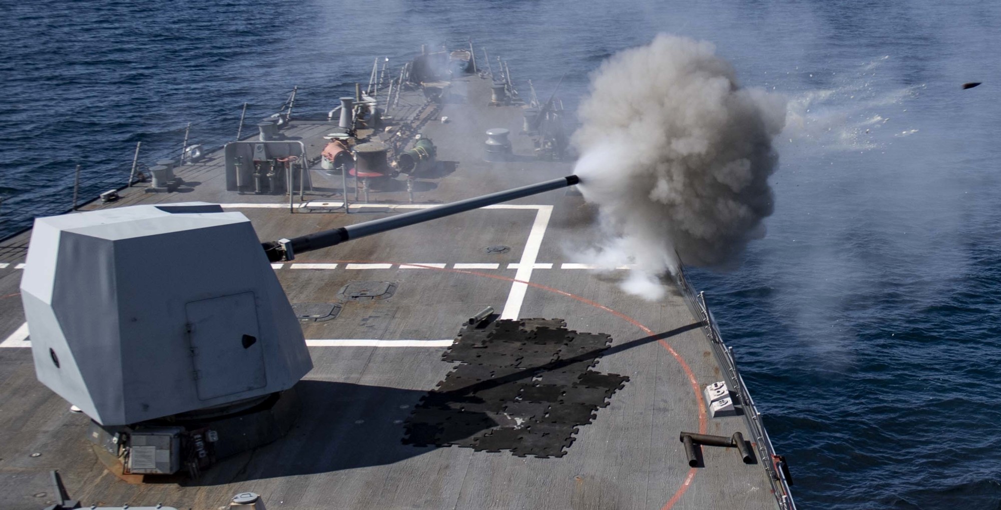 ddg-98 uss forrest sherman arleigh burke class guided missile destroyer aegis us navy mk.45 mod.4 gun 56