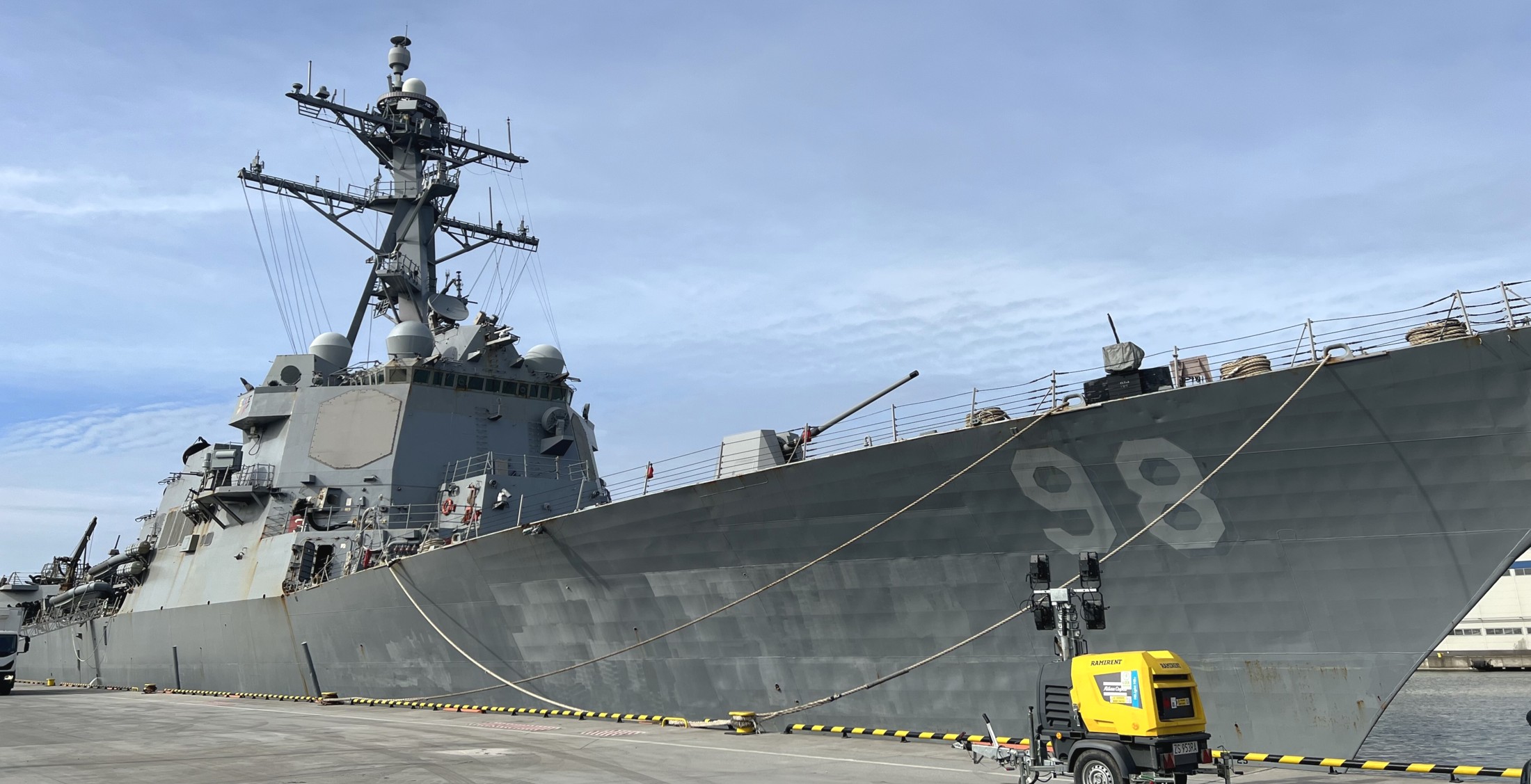 ddg-98 uss forrest sherman arleigh burke class guided missile destroyer aegis us navy gdansk poland 83