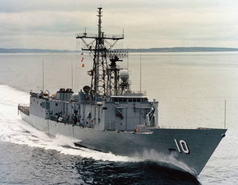 FFG-10 USS Duncan Oliver Hazard Perry class guided missile frigate