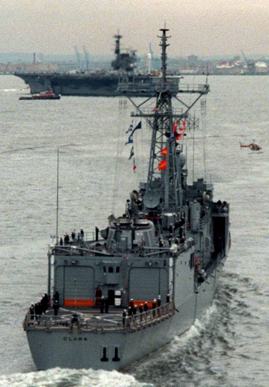 FFG-11 USS Clark