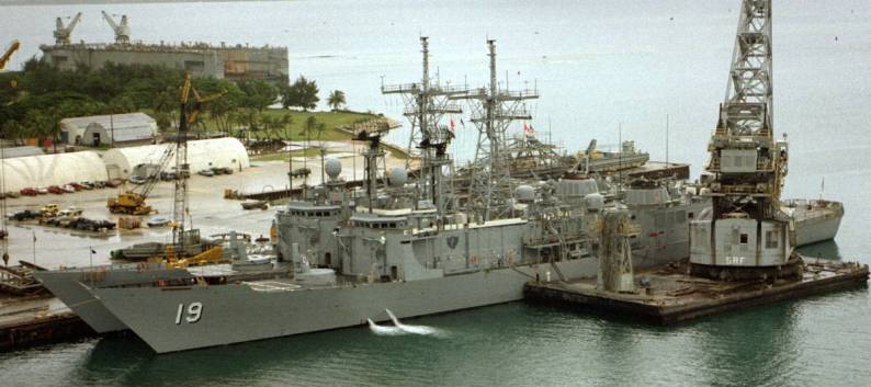 FFG-19 USS John A. Moore Perry class guided missile frigate