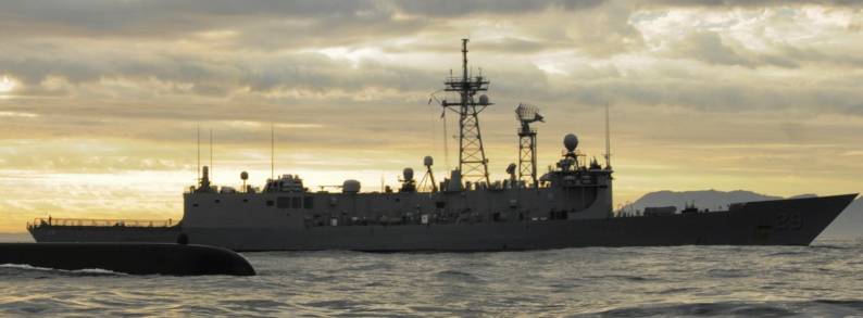 USS Stephen W. Groves FFG-29 Atlantic Ocean 2011