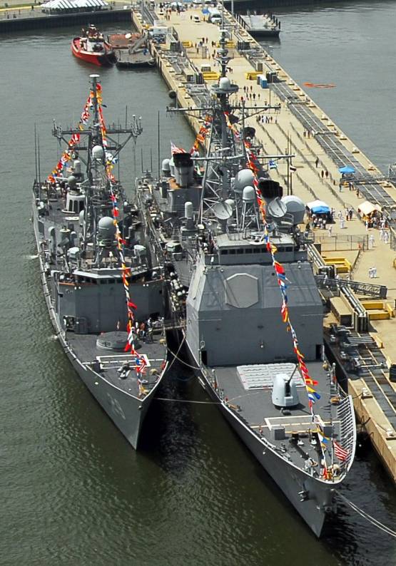 USS Stephen W. Groves FFG-29 and USS Hue City CG-66 Staten Island New York 2007