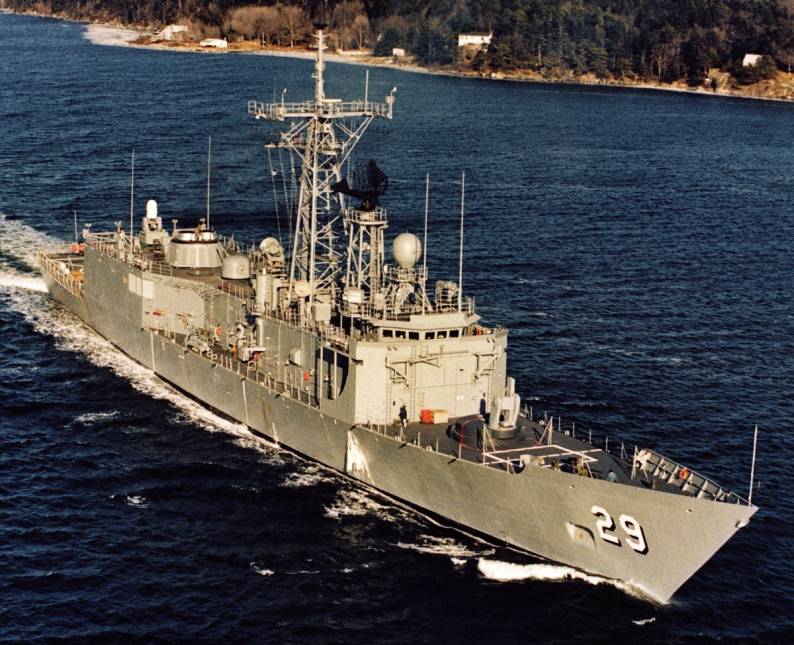 FFG-29 USS Stephen W. Groves