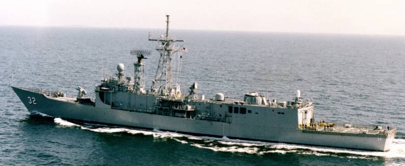 FFG-32 USS John L. Hall