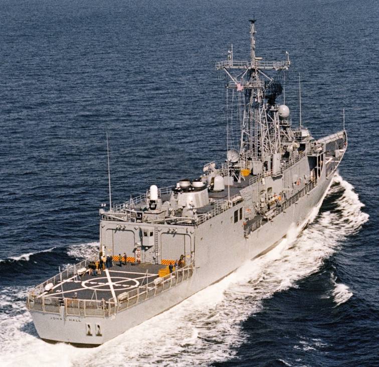 FFG-32 USS John L. Hall