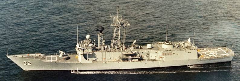 FFG-32 USS John L. Hall