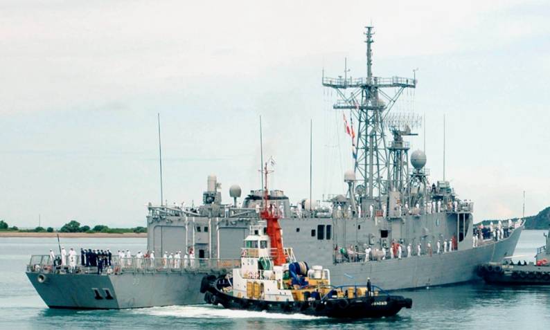 USS Jarrett FFG-33 - Perry class frigate