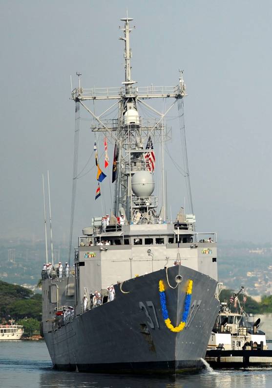 ffg 37 uss crommelin pearl harbor hawaii 2010