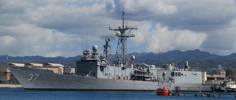 FFG-37 USS Crommelin Perry class guided missile frigate