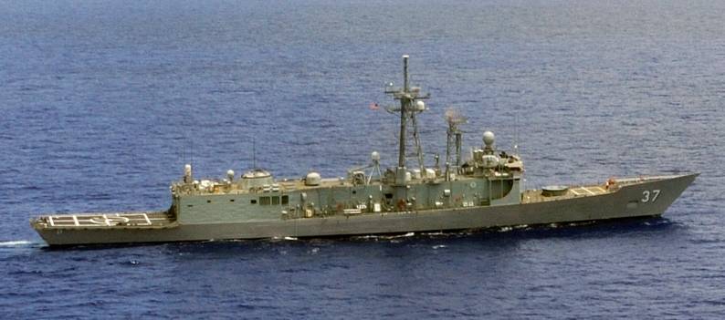 ffg 37 uss crommelin pacific ocean