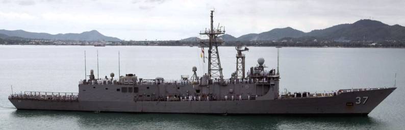 FFG-37 USS Crommelin sattahip thailand 2006