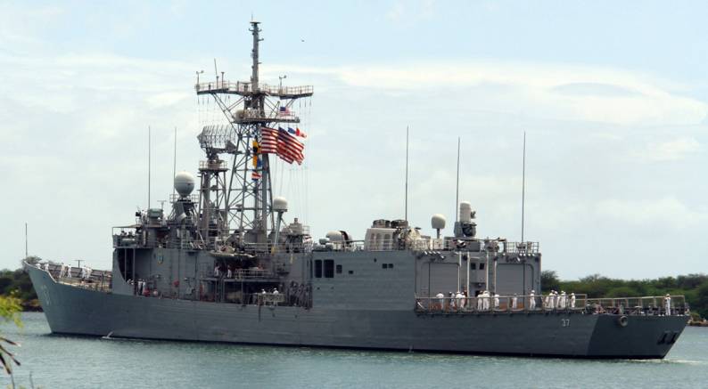 FFG-37 USS Crommelin pearl harbor 2006