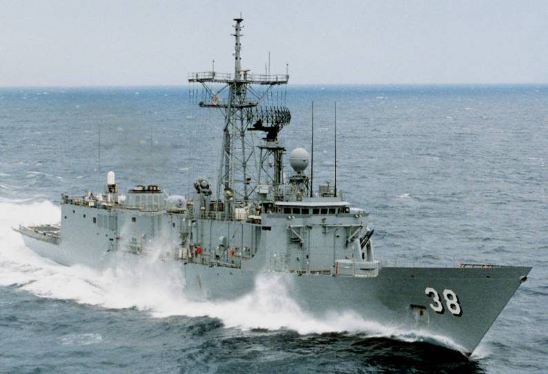 FFG-38 USS Curts