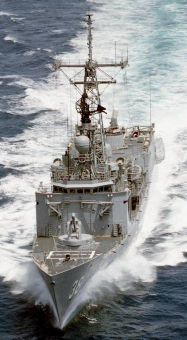 FFG-38 USS Curts