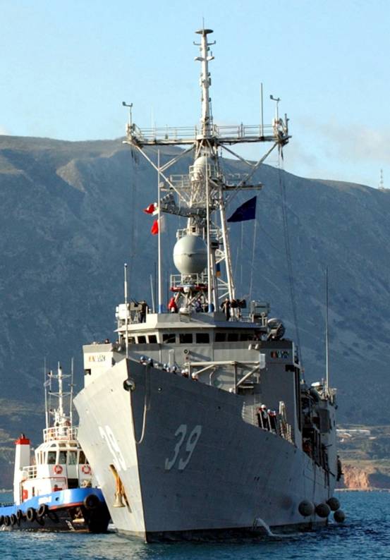 USS Doyle FFG-39 Souda Bay Crete Greece 2003
