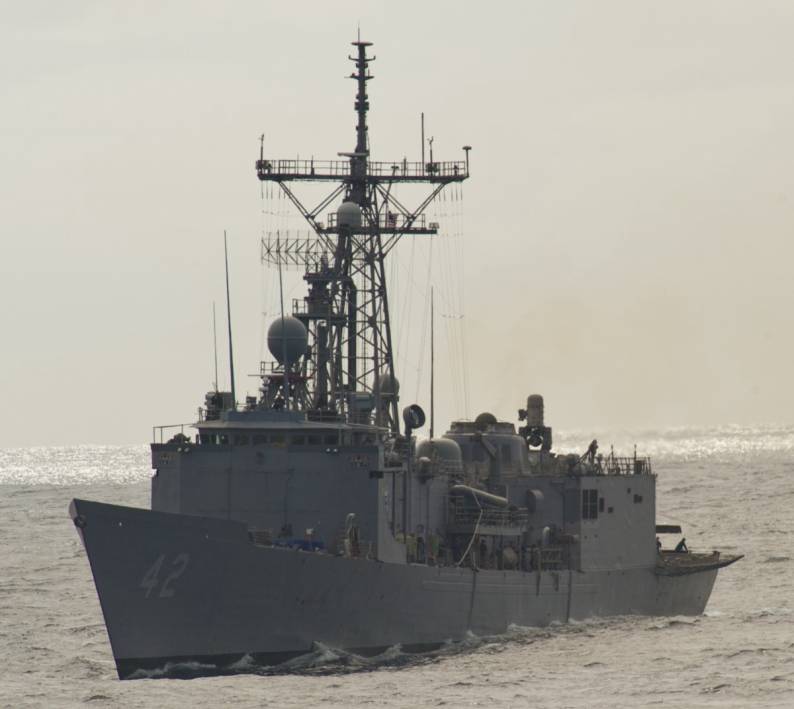 USS Klakring FFG-42 - Perry class frigate