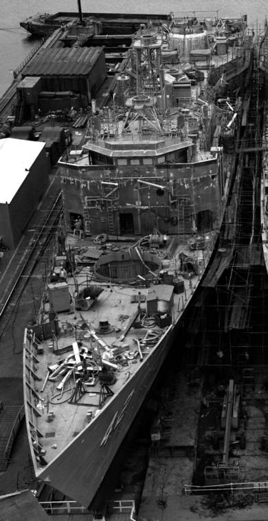 FFG-42 USS Klakring construction