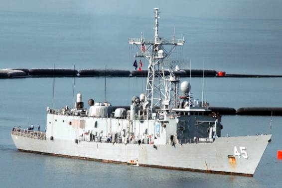 US Navy FFG-45 USS De Wert Guided Missile Frigate UIM Rocker Tab 06-08 