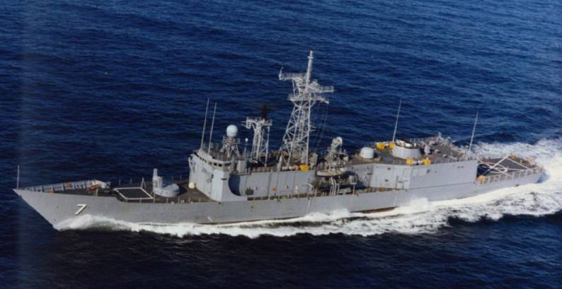 FFG-7 USS Oliver Hazard Perry class guided missile frigate