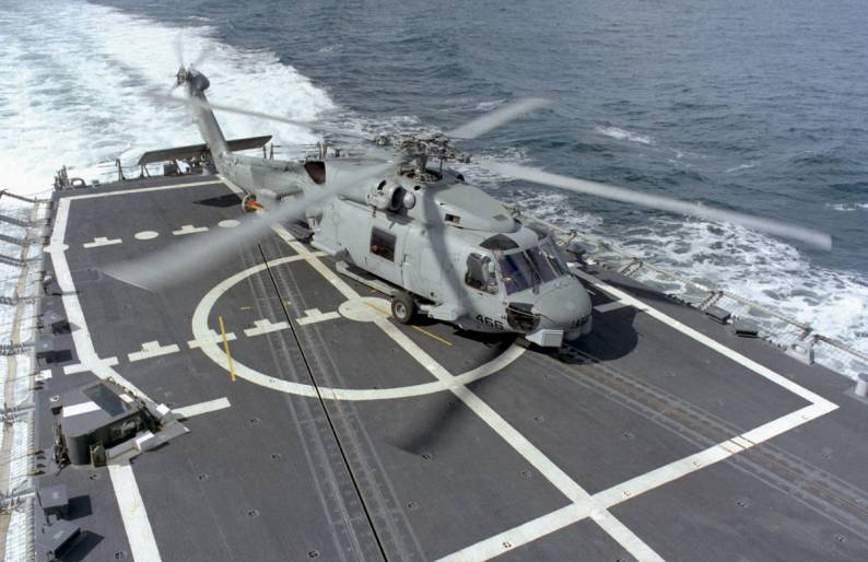 SH-60B Seahawk LAMPS III lands on the flight deck of USS Doyle FFG-39