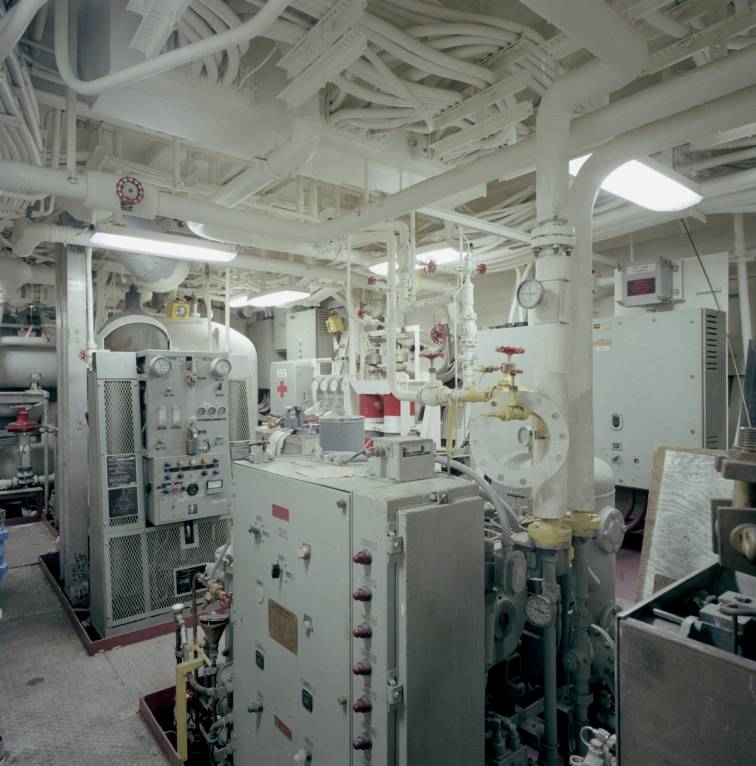 auxilary machinery room no.3 aboard USS Reuben James FFG-57
