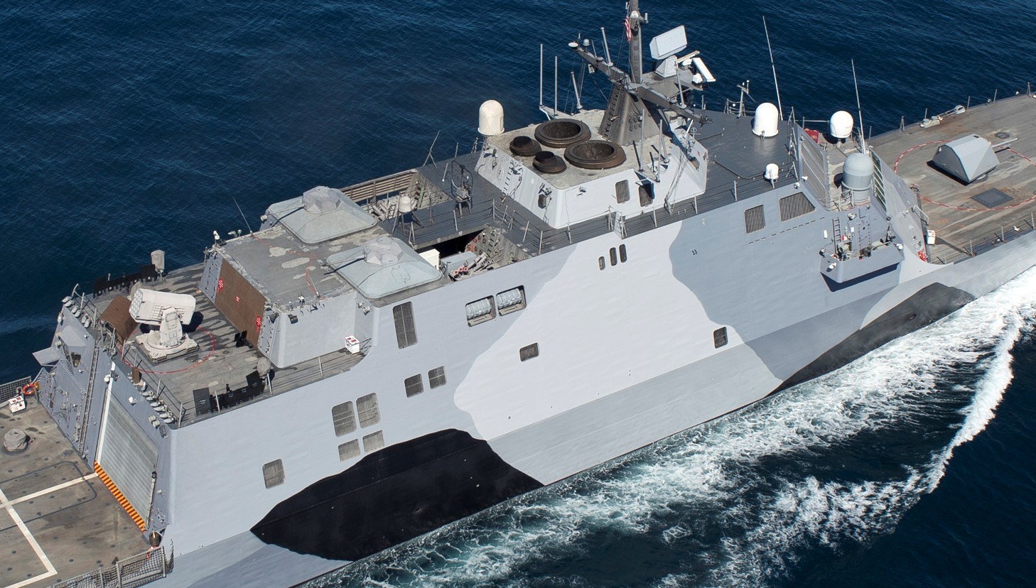 freedom class littoral combat ship lcs us navy 09