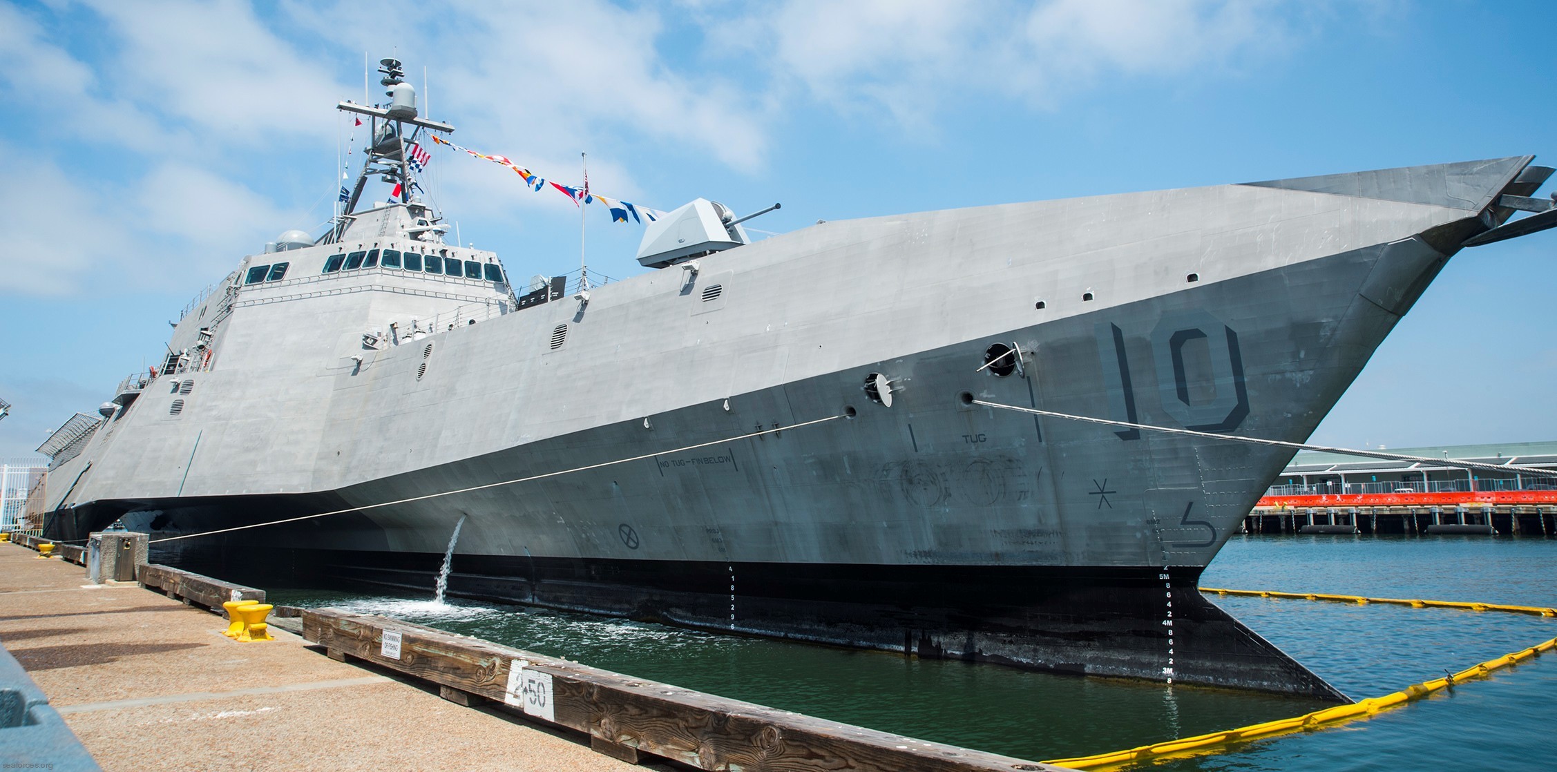 lcs-10 uss gabrielle giffords littoral combat ship independence class us navy 03 san diego homeport