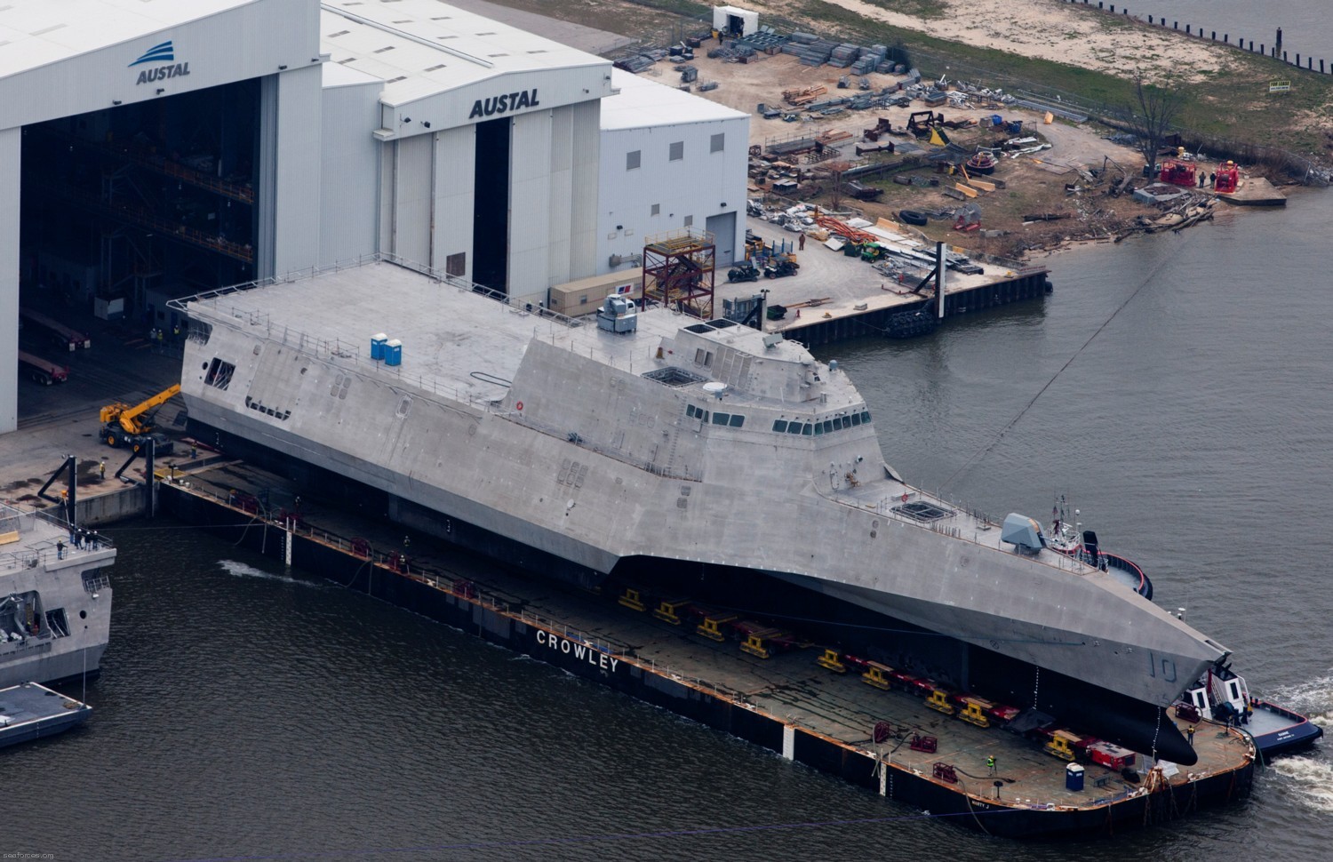 lcs-10 uss gabrielle giffords independence class littoral combat ship 2015 09 launching ceremony austal usa mobile alabama