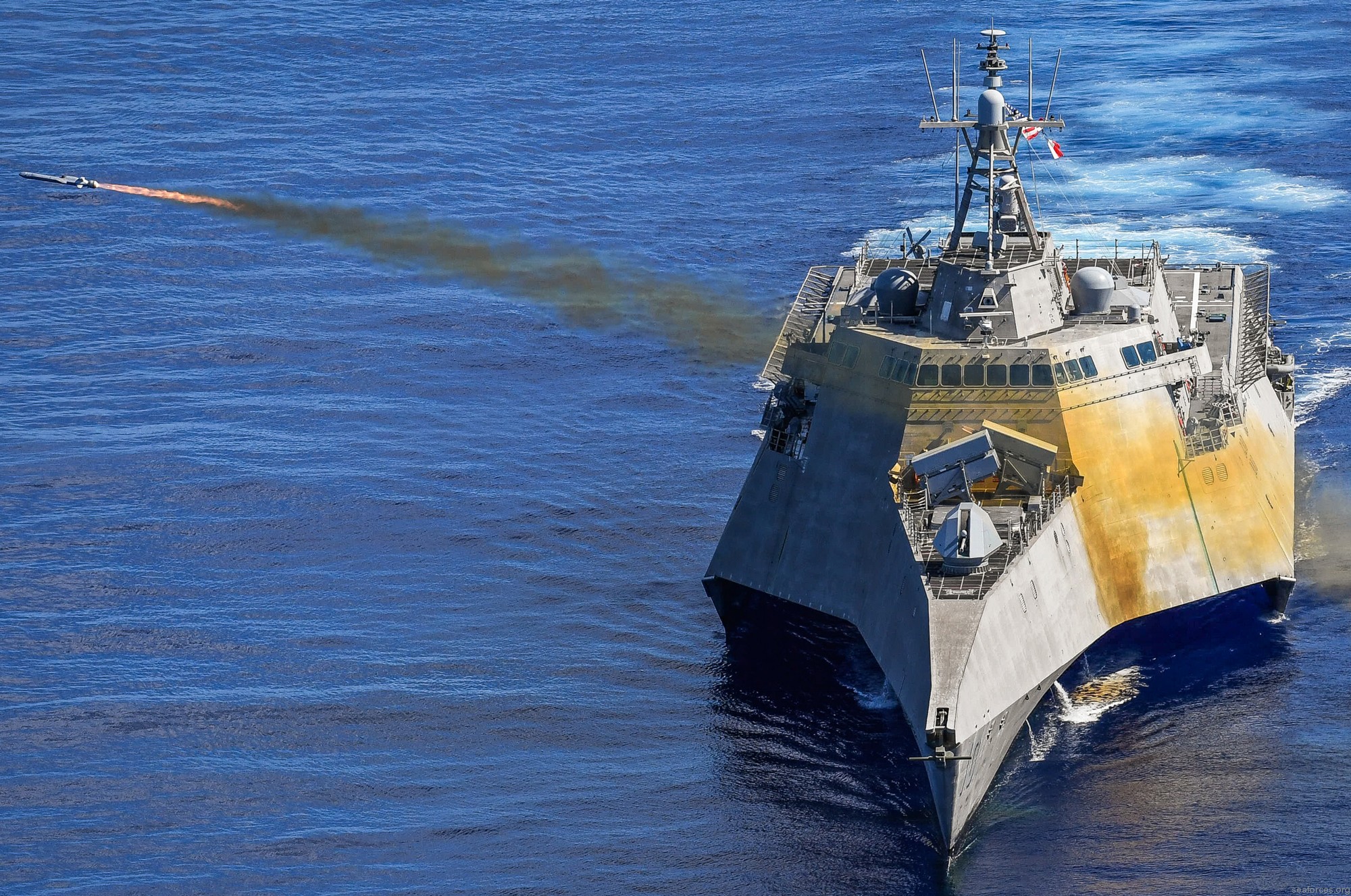 lcs-10 uss gabrielle giffords littoral combat ship independence class us navy 18 exercise pacific griffin 2019