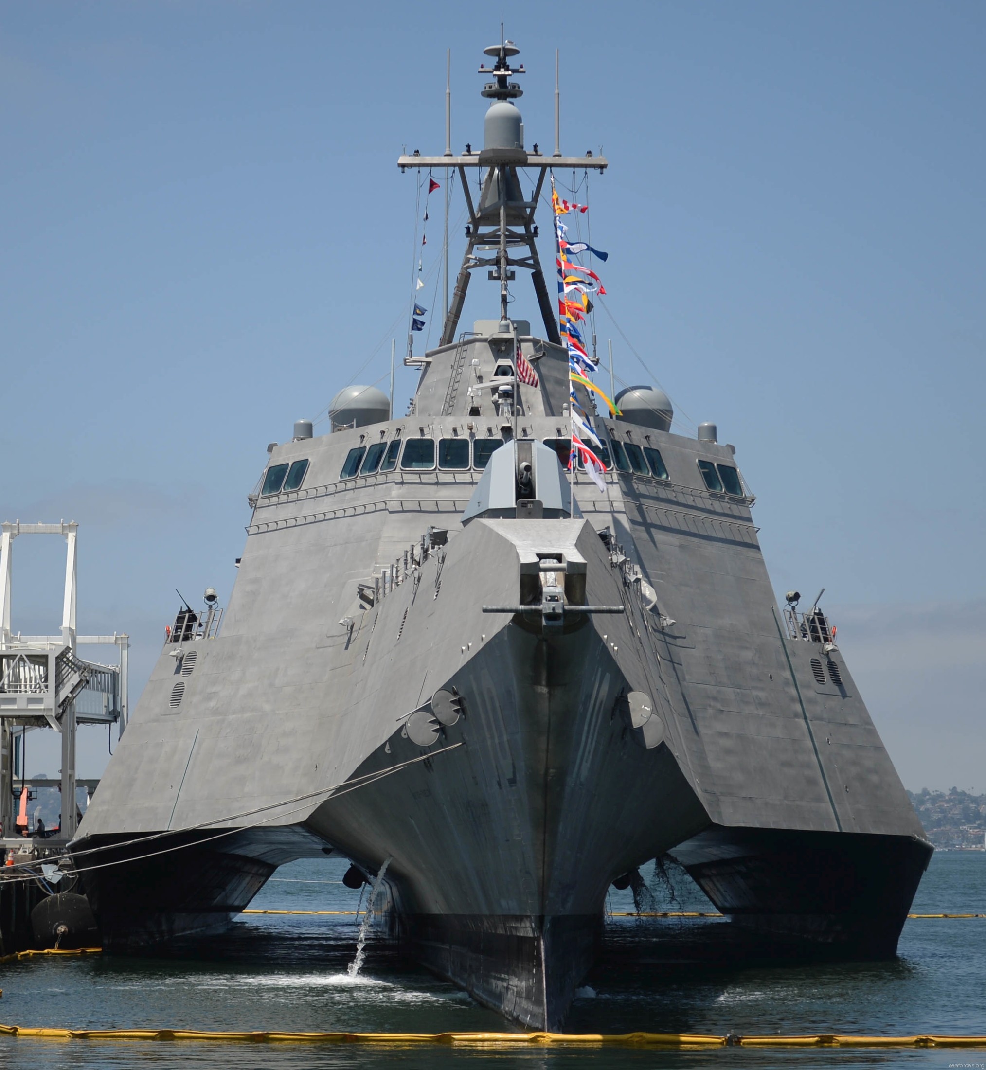 lcs-10 uss gabrielle giffords littoral combat ship independence class us navy 20