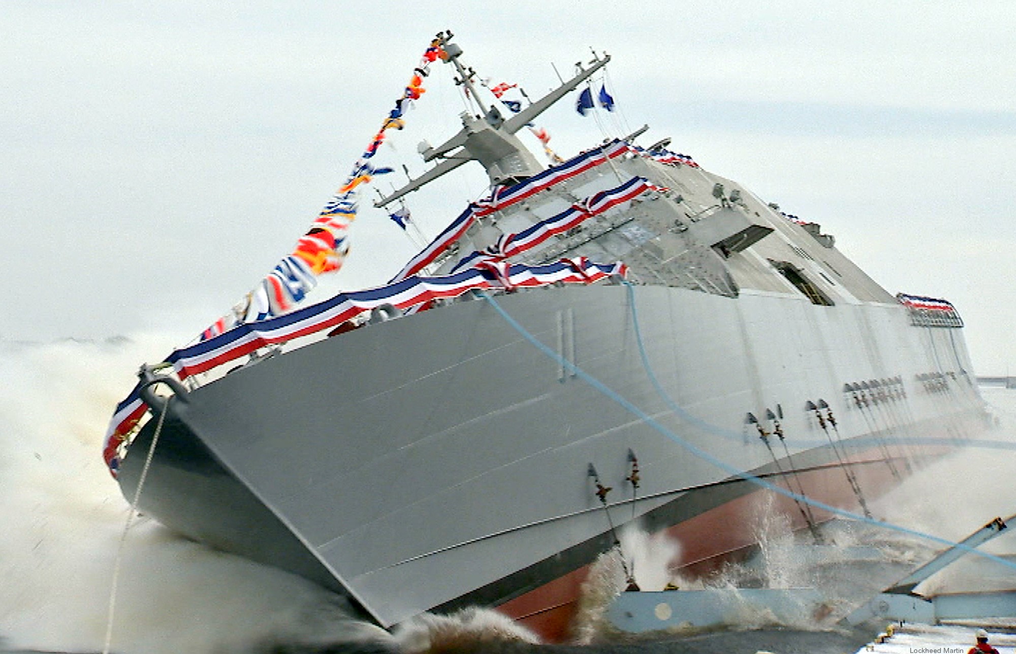 lcs-11 uss sioux city freedom class littoral combat ship us navy 03 launching ceremony marinette wisconsin fincantieri