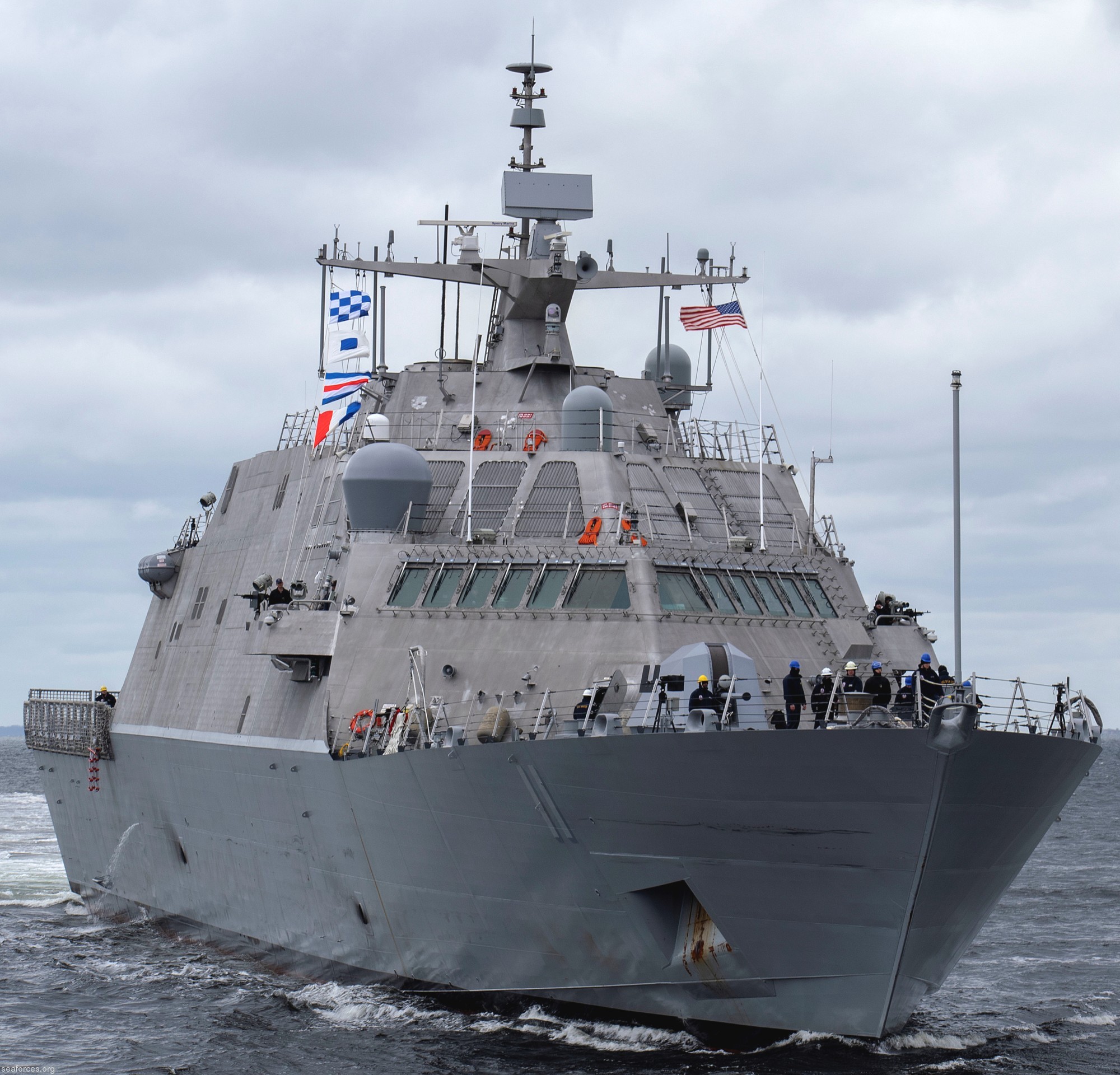 lcs-11 uss sioux city freedom class littoral combat ship us navy 04 groton