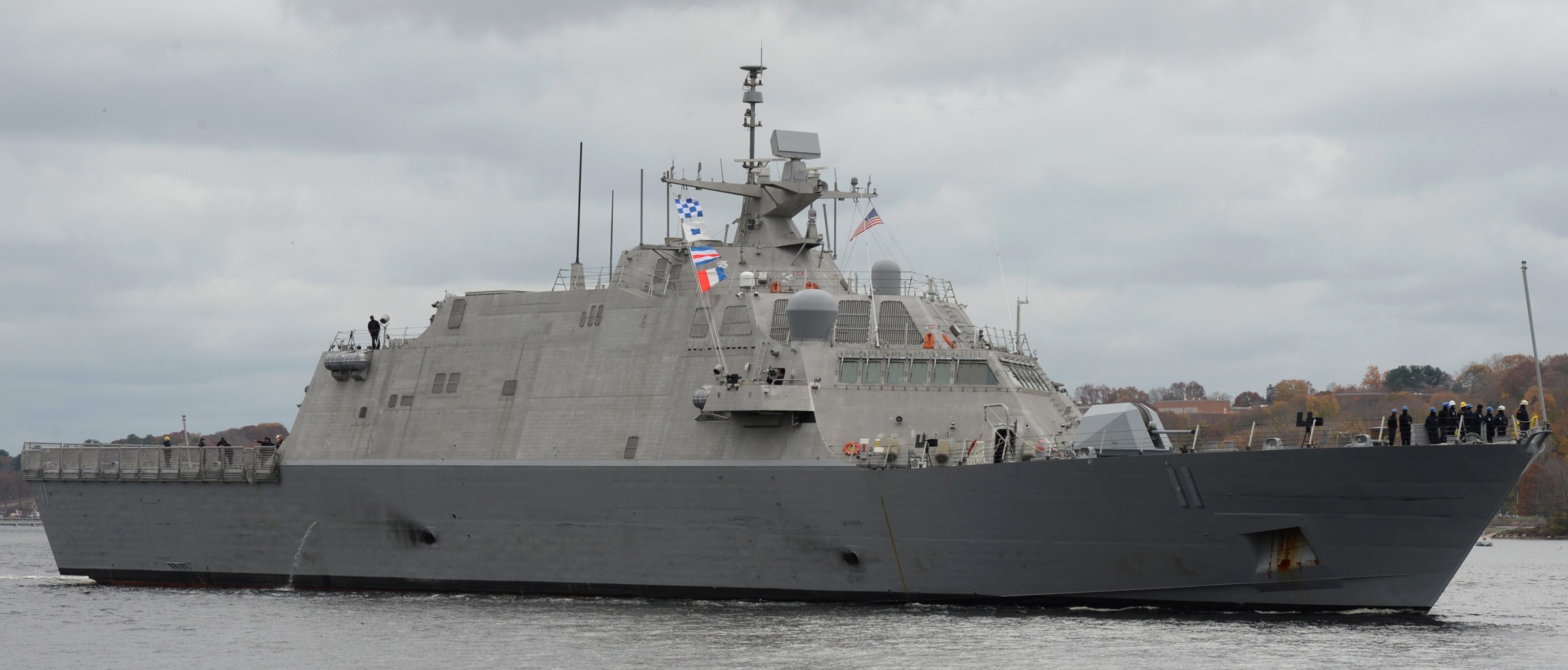 lcs-11 uss sioux city freedom class littoral combat ship us navy 26 naval submarine base new london groton