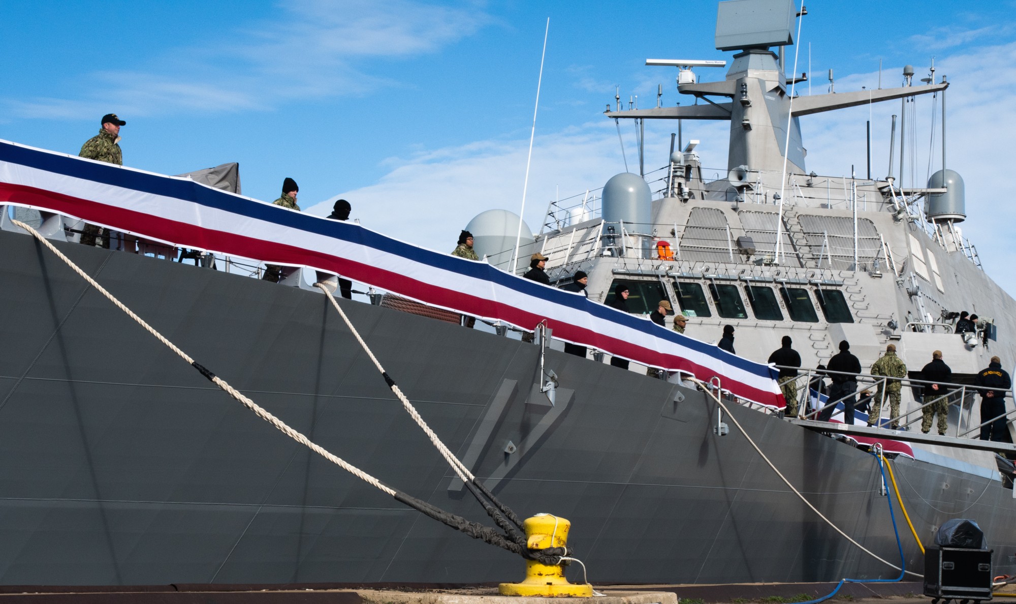 lcs-17 uss indianapolis freedom class littoral combat ship us navy 10 commissioning burns harbor indiana