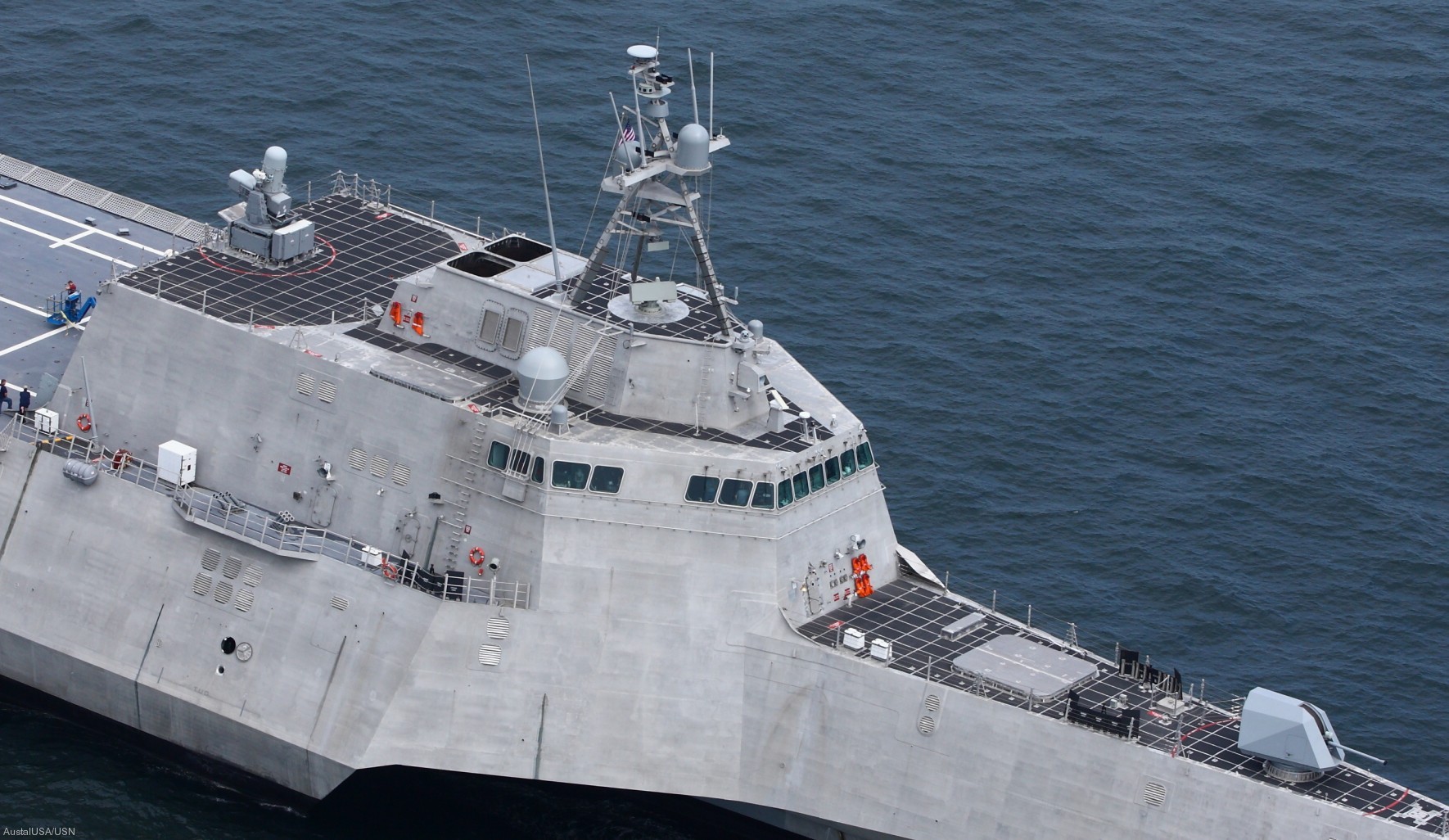 independence class littoral combat ship us navy austal 02c armament details