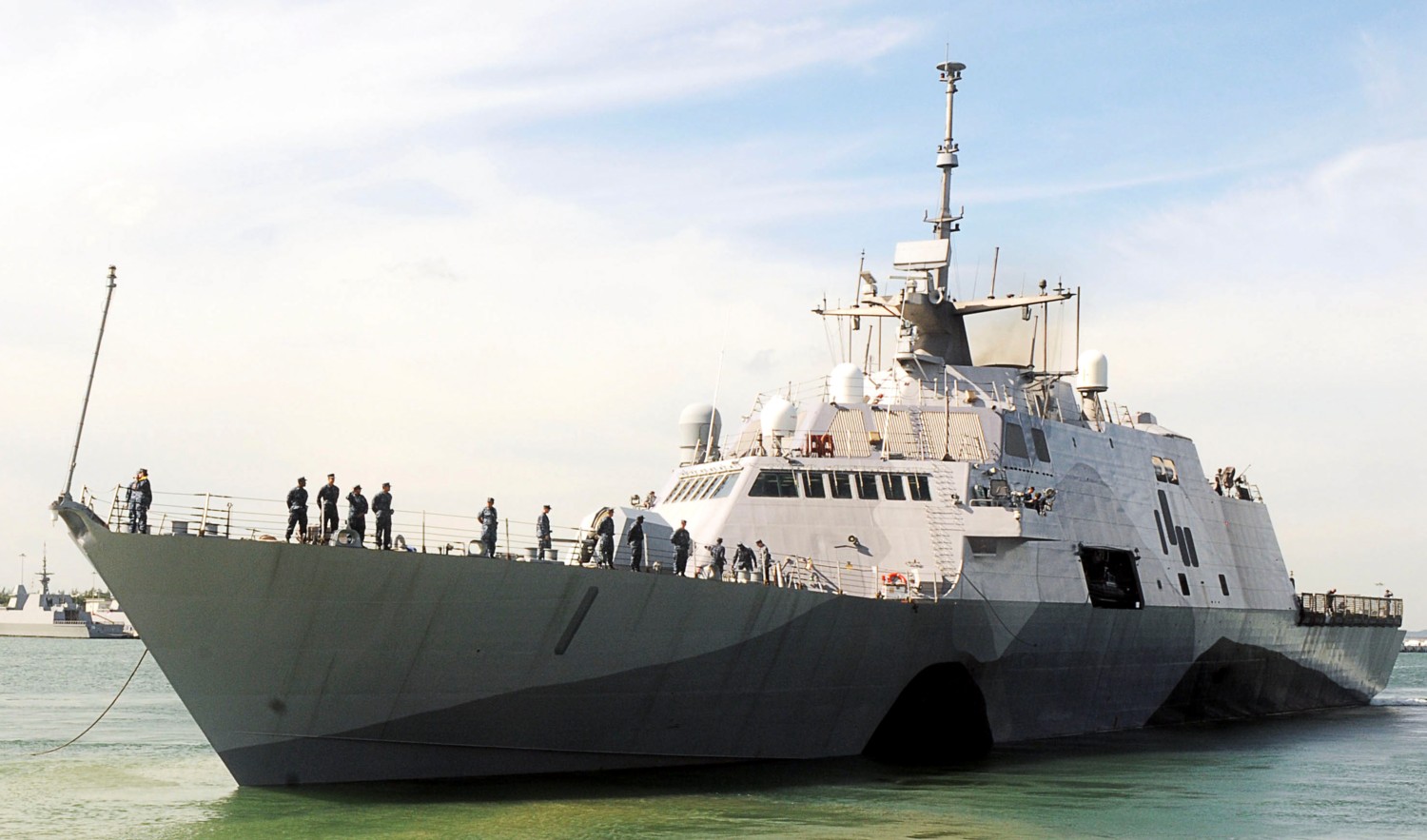 lcs-1 uss freedom class littoral combat ship us navy 33 changi naval base singapore