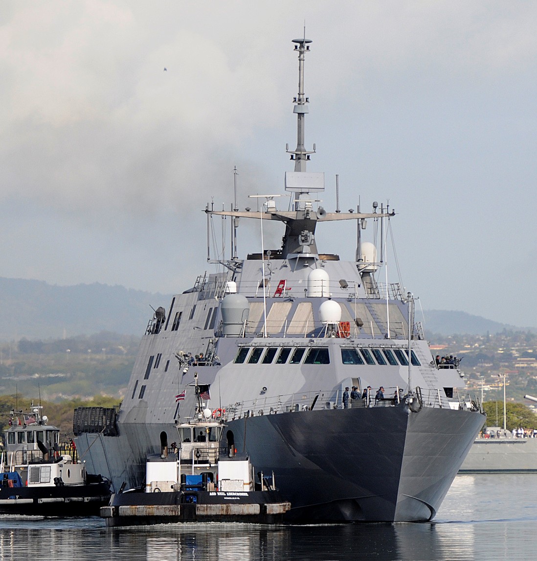 lcs-1 uss freedom class littoral combat ship us navy 36 joint base parl harbor hickam
