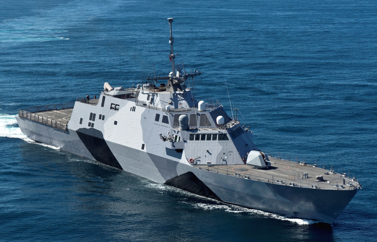 lcs-1 uss freedom class littoral combat ship us navy 52